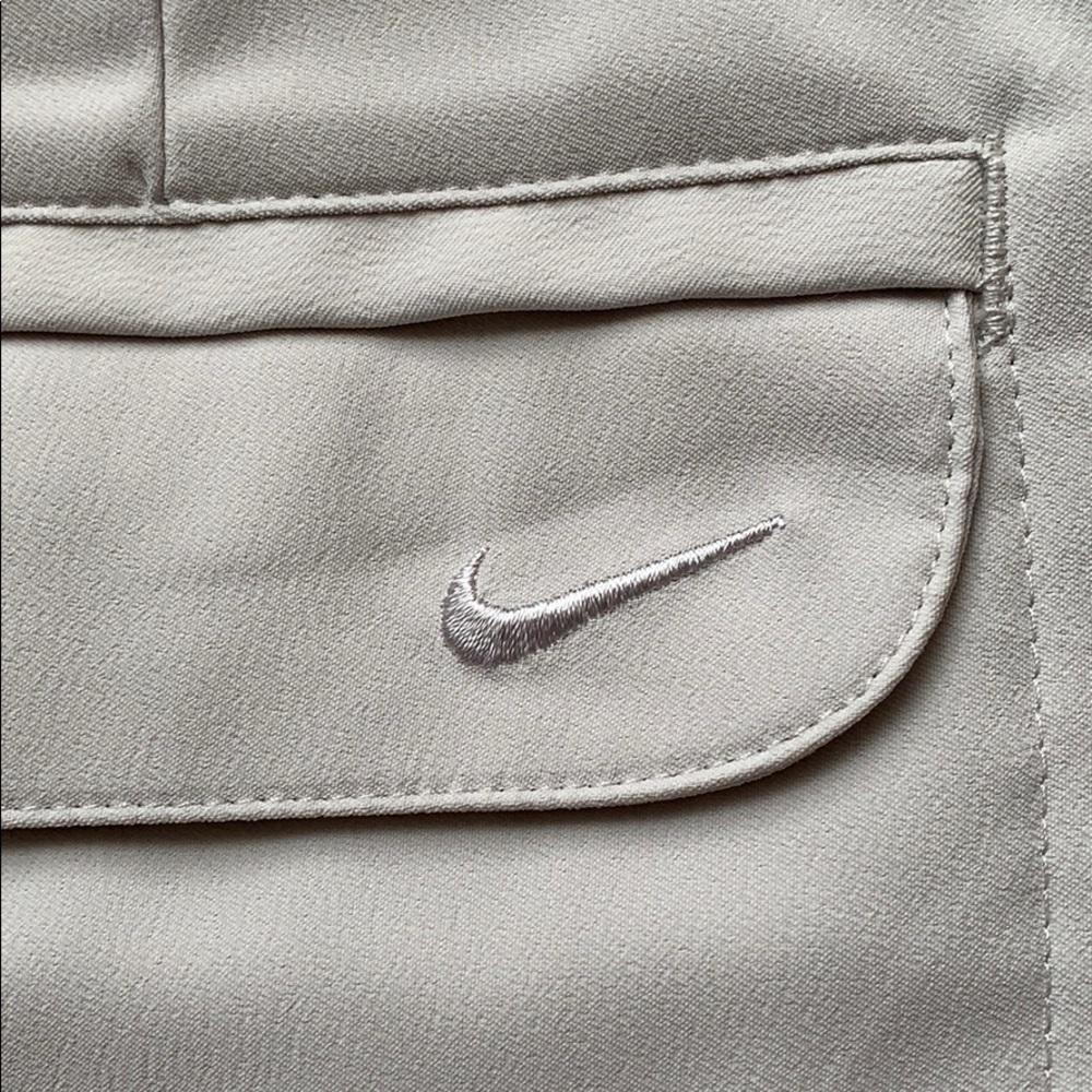 Nike Performance Dri-Fit Golf Shorts - 6. - Picture 5 of 5